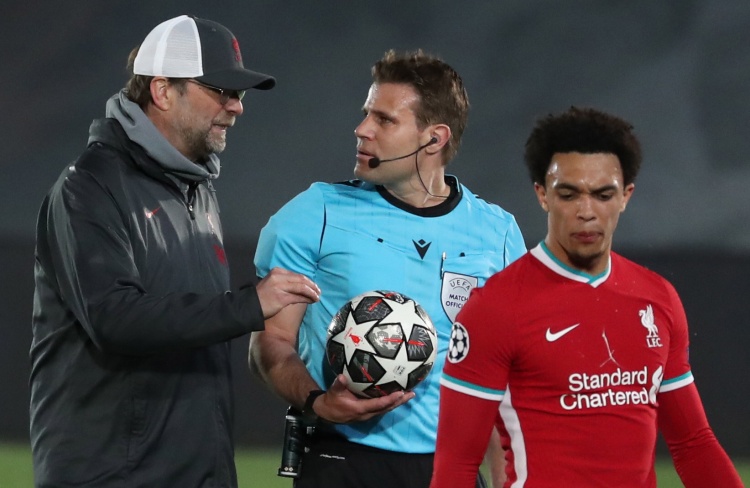 棒球与气象数据对比赛结果的干扰