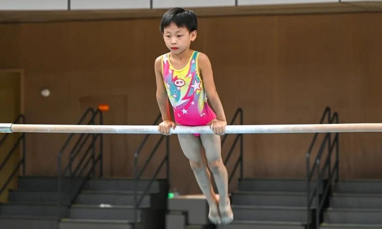 2017 争议事件：休斯顿太空人被爆出在夺冠赛季利用电子设备非法窃取暗号