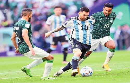 《原神》发布艾梅莉埃角色演示：丹枫的眼镜娘调香师